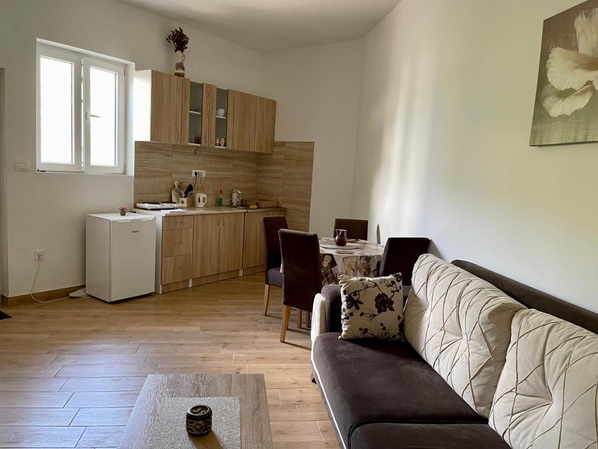 Apartment Jovana Херцег-Нови Экстерьер фото